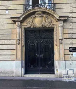 Porte cochère acier forgé 44 avenue Kléber Paris 16e