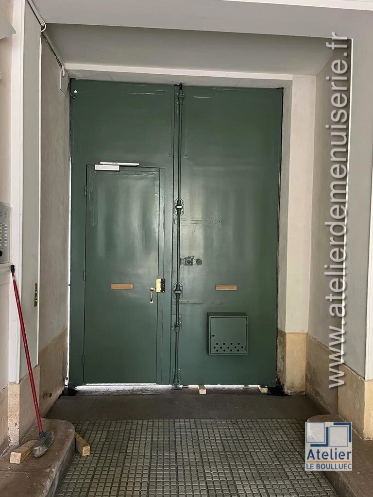 2023 05 - PORTE COCHERE 6 RUE VAVIN PHOTO 2 PARIS 6
