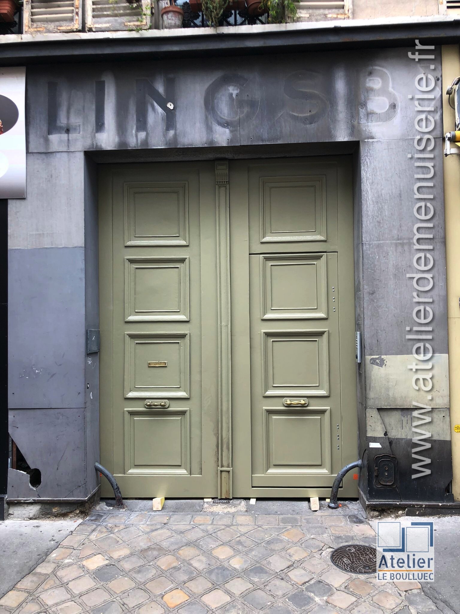 2023 06 PORTE COCHERE 45 RUE VAVIN PARIS 6 VUE EXT 