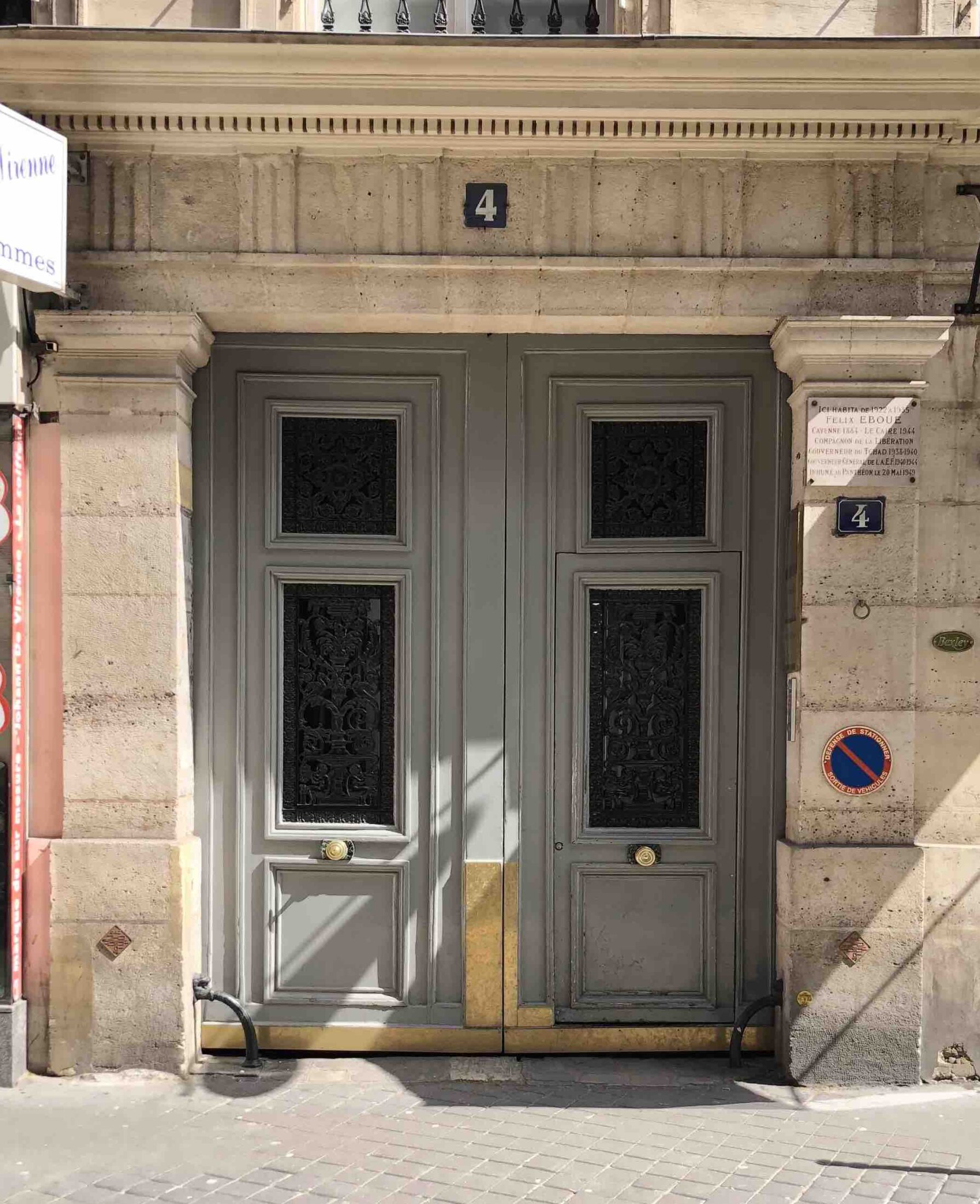 4 Rue Chauveau Lagarde Paris 8 - P00 - Vue Ext Générale Avant Modification De La Porte Avec Le Seuil Existan