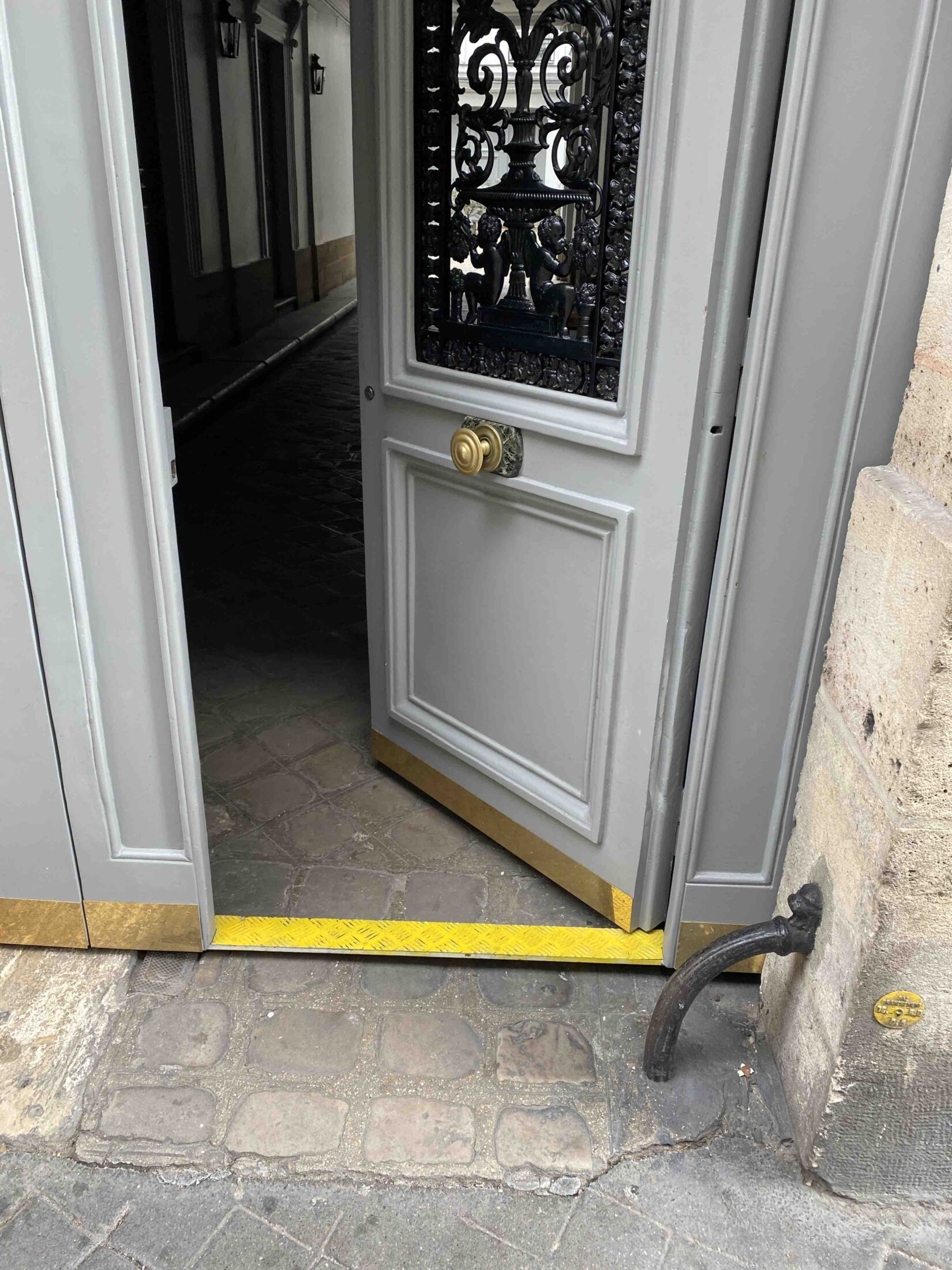 4 Rue Chauveau Lagarde Paris 8 - P11 - Détail Seuil Surbaissé