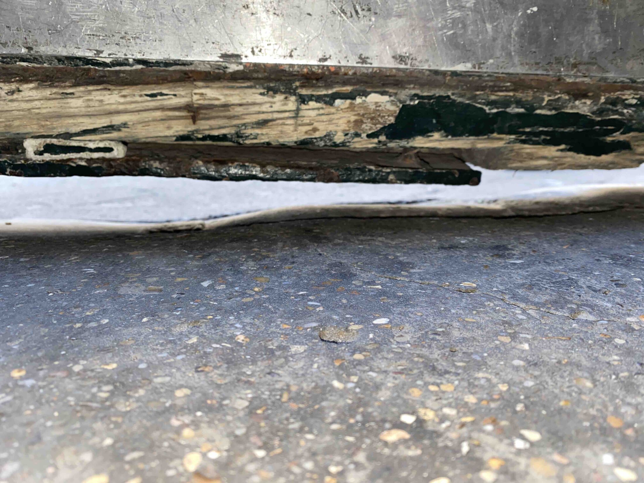 Corrosion Entre équerre Et Traverses Basse - 76 Rue Saint Maur P6