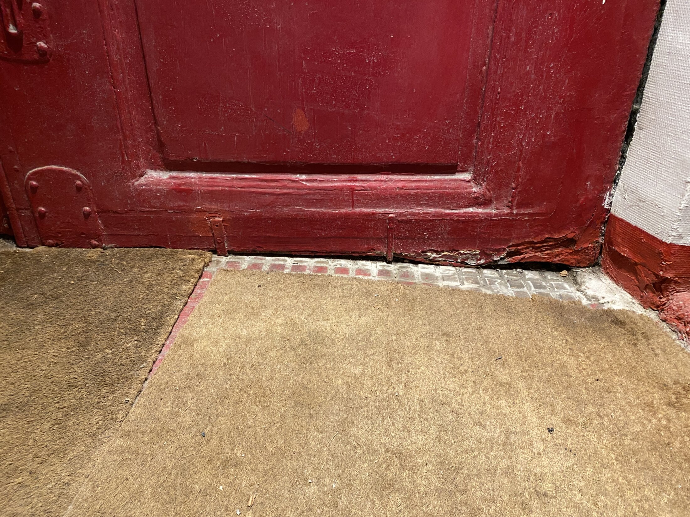 Corrosion Entre équerre Et Traverses Basse - Porte 12 Rue De Villedo P2