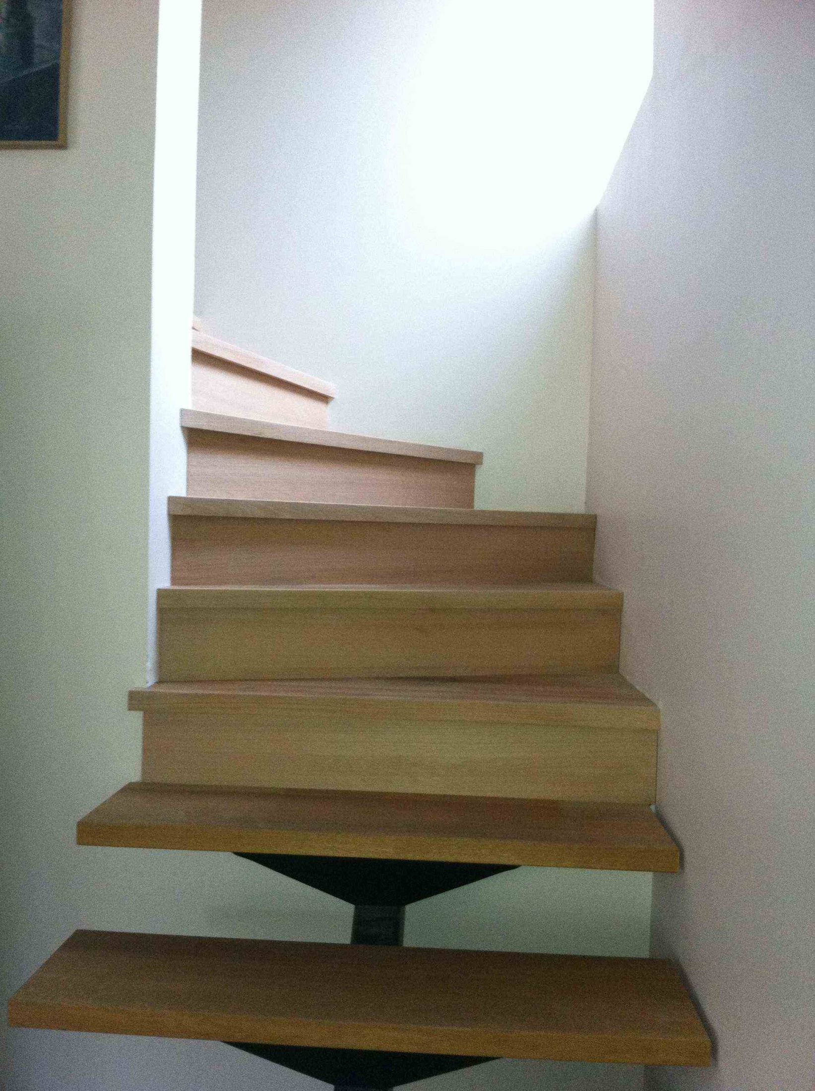 Escalier-Vershuere-habillage-chene-massif
