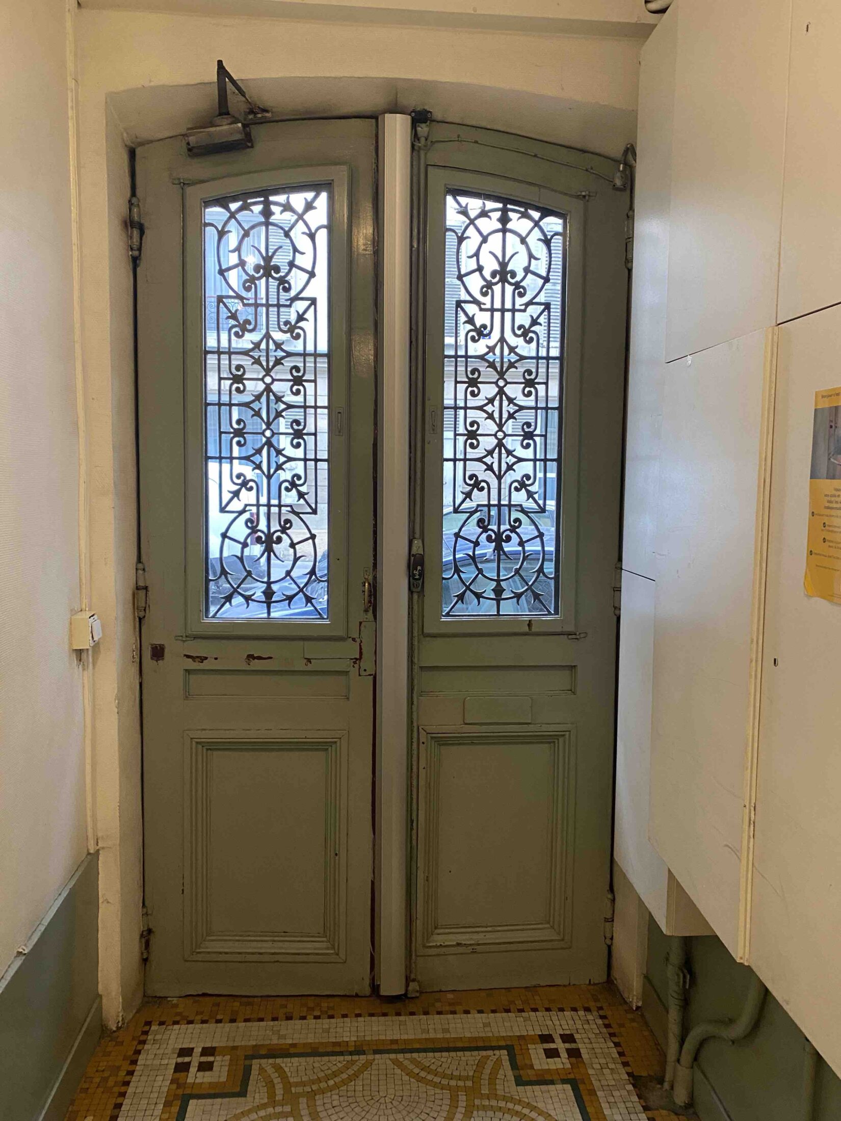 Porte 11 Rue Viollet Le Duc P2 Avant Travaux Vue Intérieure
