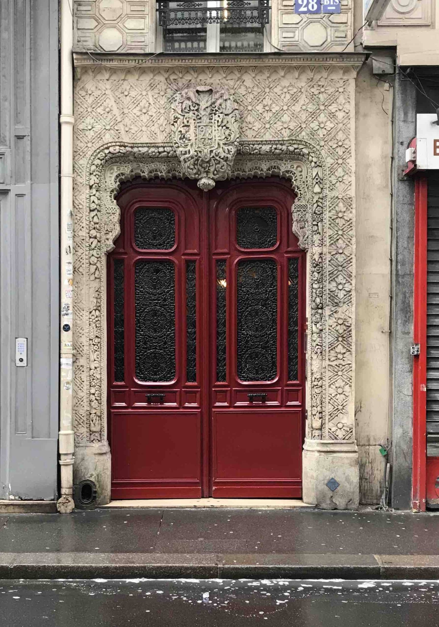 Porte Batarde Exeptionnellement Ouvragée - 28BIS RUE RICHELIEU PARIS 1