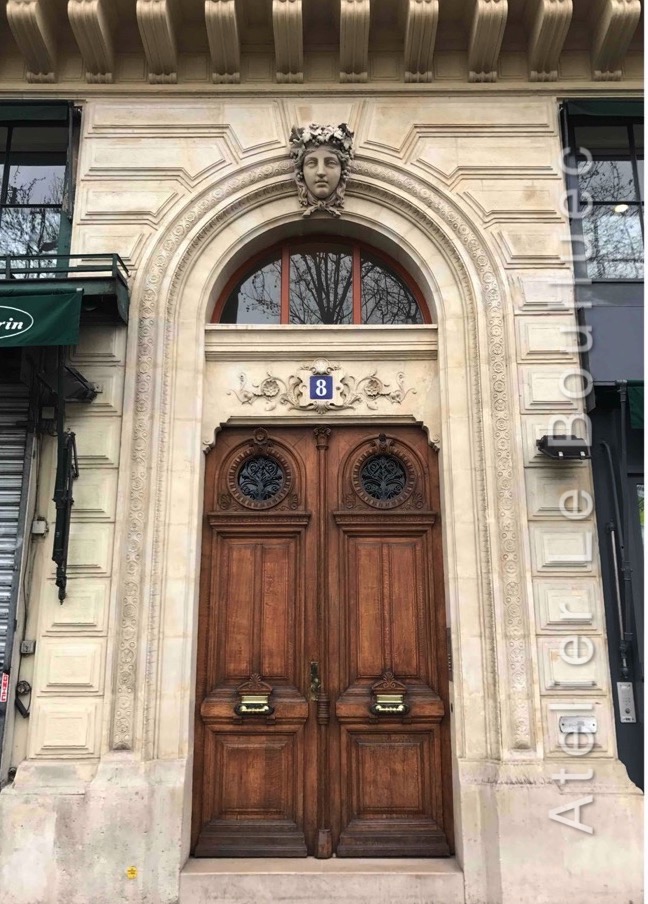Porte Batarde Vernie Avec Voûte En Plein Cintre - 8 Quai De La Mégisserie - Paris 1er