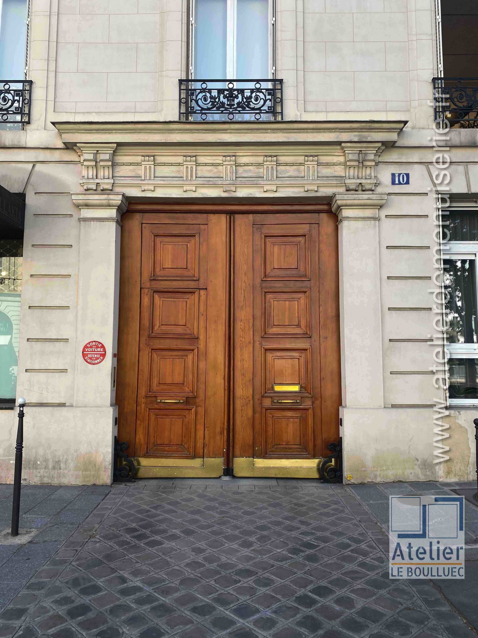 Porte Cochère - 10 AVENUE MATIGNON PARIS 8