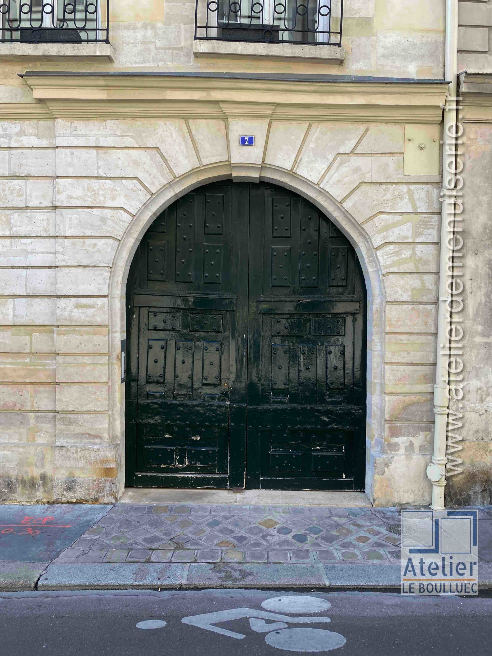 Porte Cochère LOUIS XIII - 7 RUE CHARLES V PARIS 4