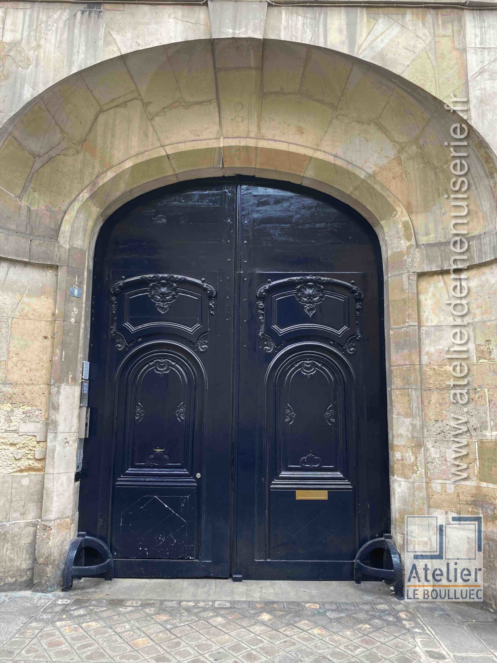 Porte Cochère LOUIS XIII - 8 RUE DE THORIGNY PARIS 3 