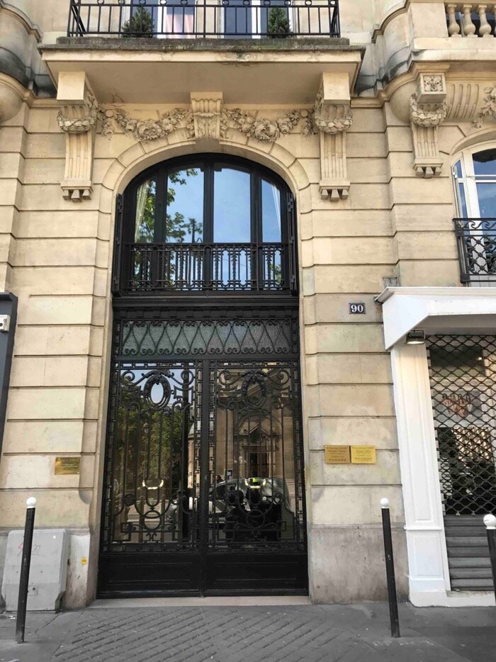 Porte Cochère Acier - 68 BD DU MONTPARNASSE PORTE FER FORGE AVEC BAIE D'ENTRESOL