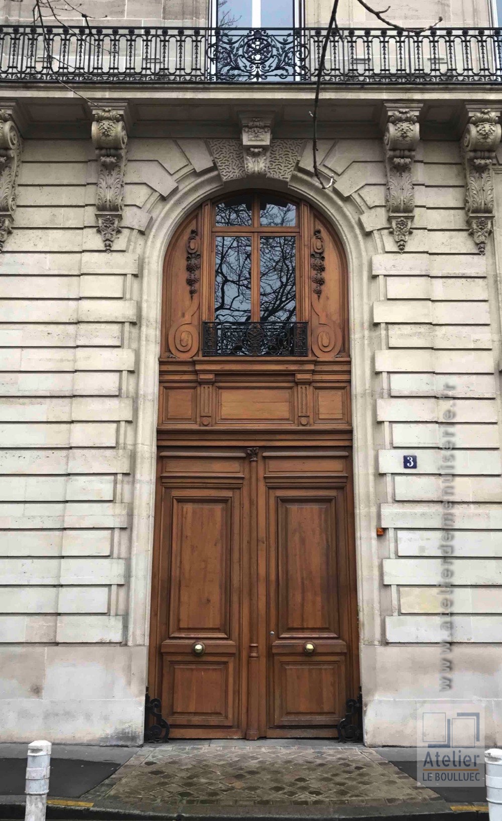 Porte Cochère Avec Grande Baie D\'entresol- 3 Av De Villiers Paris 17