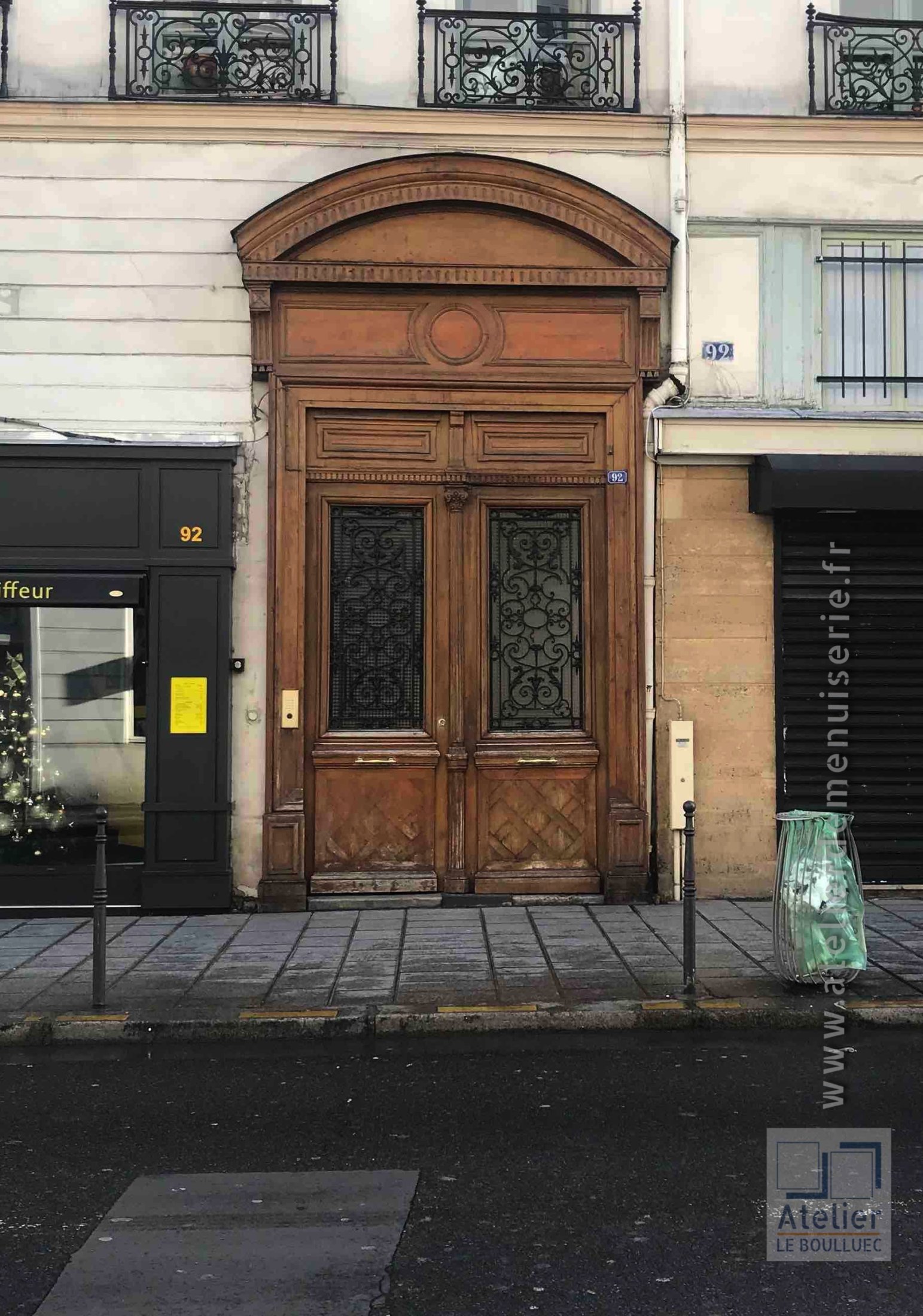 Porte Cochère Avec Imposte En Arc Surbaissé - Paris 11