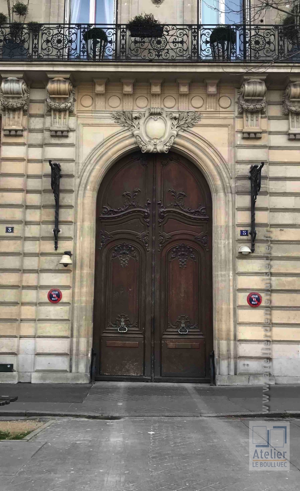 Porte Cochère Monumentale - Paris 17 