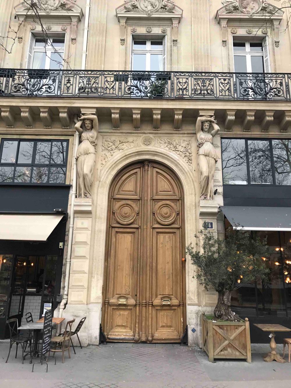 Porte Cochère Monumentale 44 Quai De La Mégisserie - Paris 1er