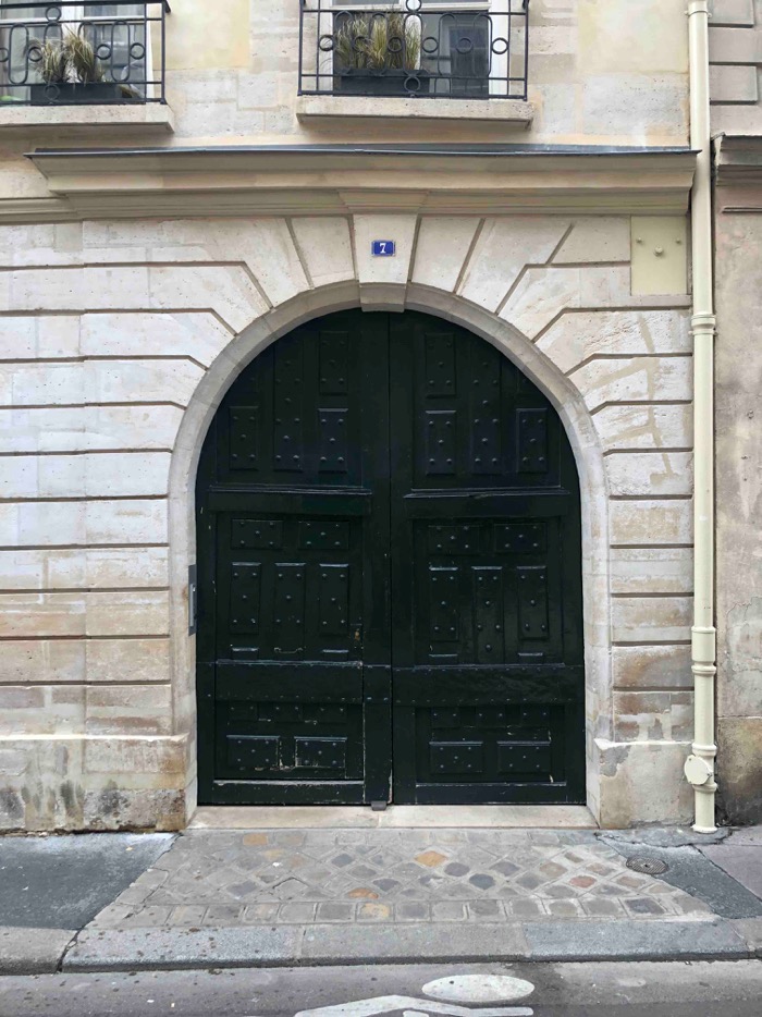 Porte Cochère Style Louis XIII - 7 Rue Charles V - PARIS 4