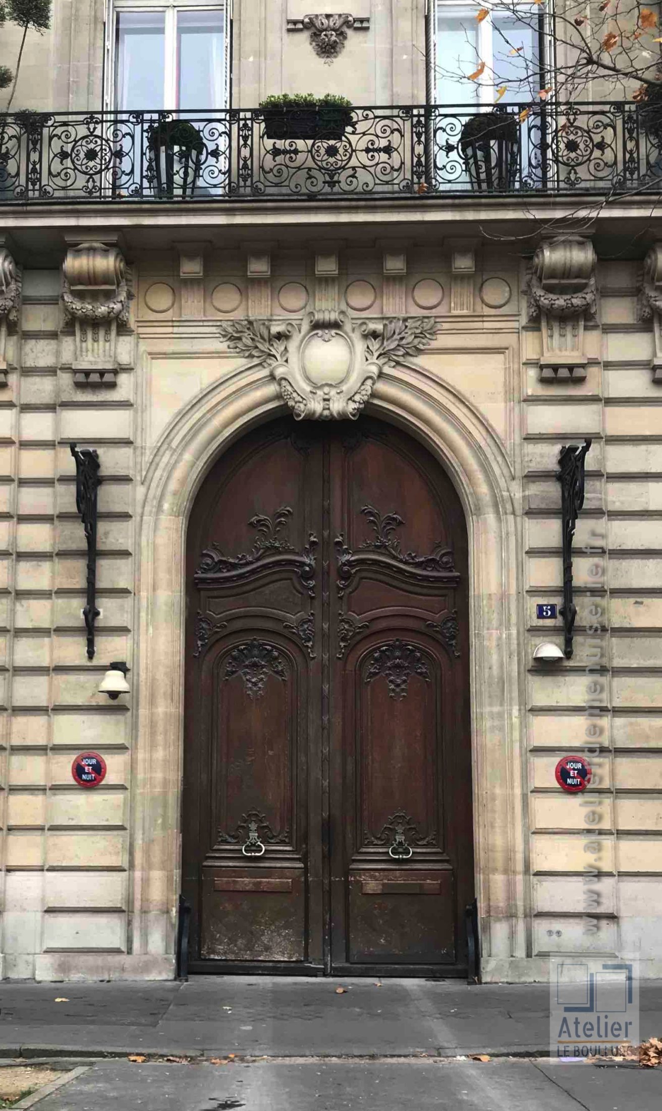 Porte Cochère Style Louis XIV - 5 PLACE D\'IENA PARIS 16