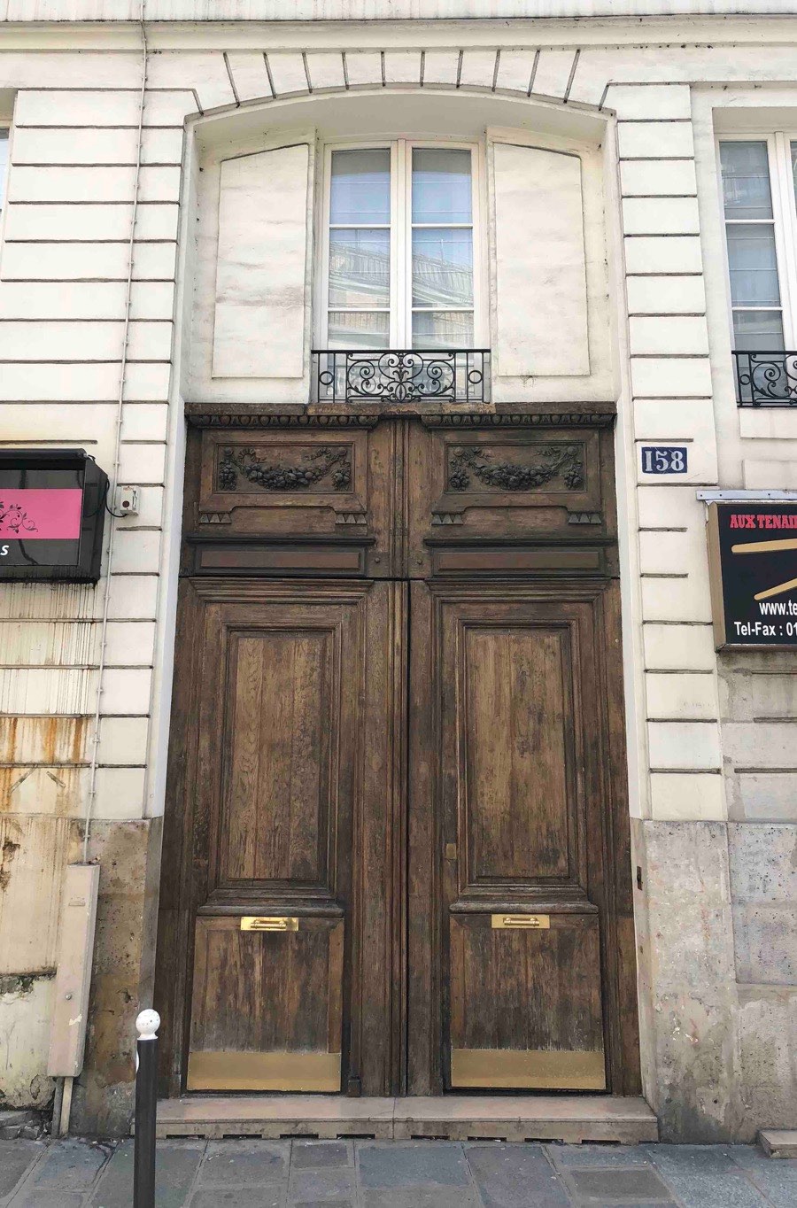 Porte Cochère Style Louis XVI - 158 RUE MONTMARTRE - PARIS 2