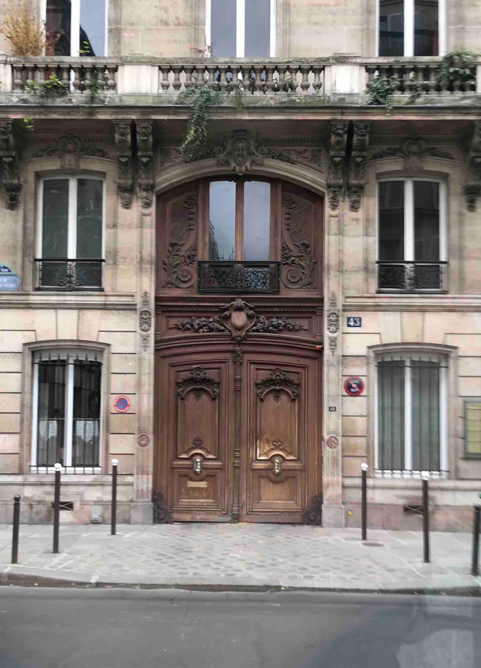 Porte Cochère Style Louis XV - 45 La Bruyere - PARIS 9