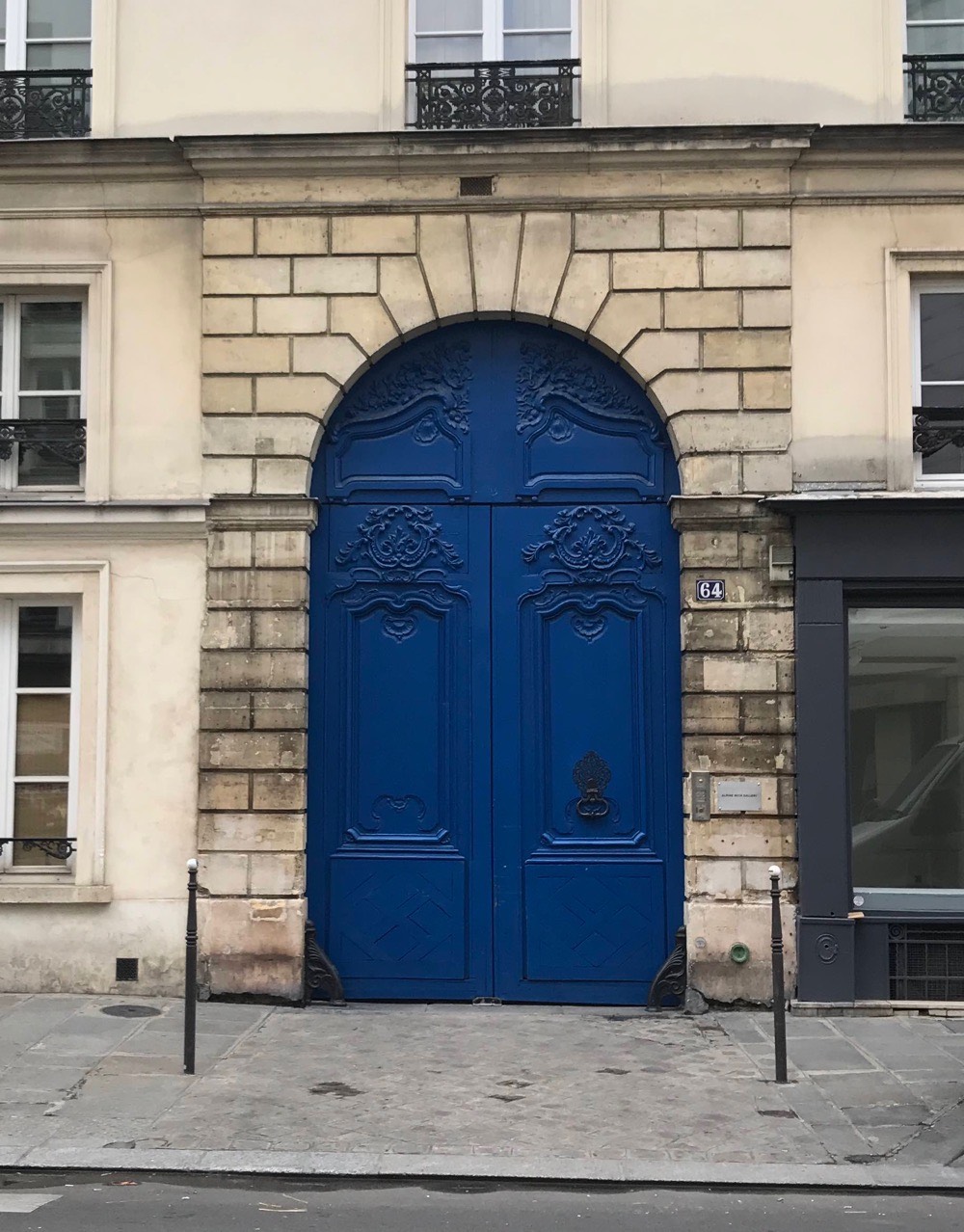 Porte Cochère Style Louis XV - 64 Rue De Turenne