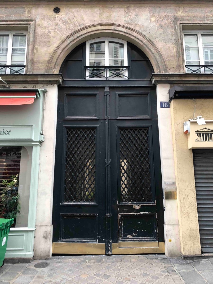 Porte Cochère Style Restauration - 16 RUE VIGNON PARIS 8