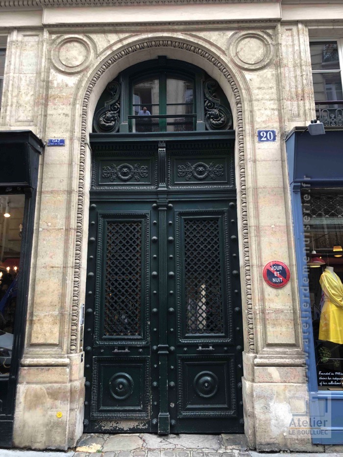 Porte Cochère Style Restauration - 20 Rue De L\'Odéon - PARIS 6