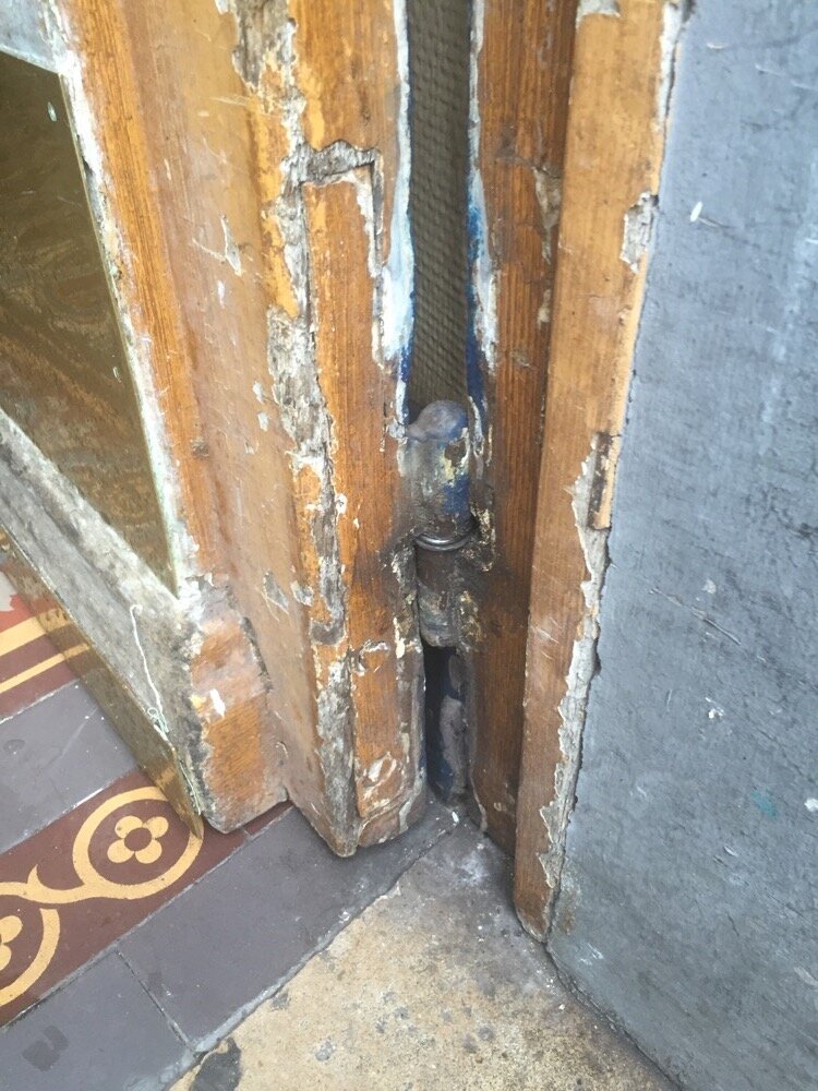 Porte Chêne Moulurée Sur Rue 129 Av De Saint Ouen (02) Etat De La Porte Ancienne.JPG