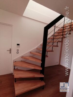 2023 12 - ESCALIER SACLAY 2 APRES REMPLACEMENT