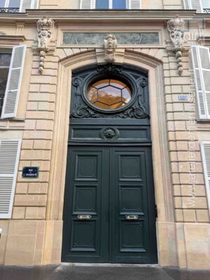 PORTE COCHERE 100 RUE DE L UNIVERSITE PARIS 7