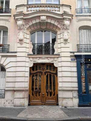 PORTE COCHERE 151 RUE DE GRENELLE PARIS 7