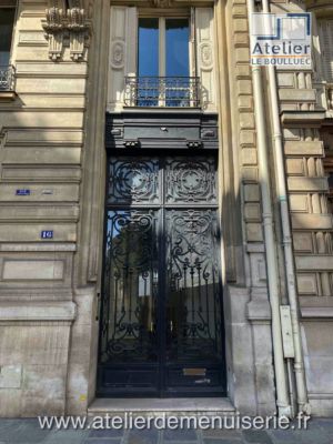 PORTE COCHERE 16 RUE DE BOURGOGNE PARIS 7