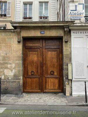 PORTE COCHERE 16 RUE DE LA SOURDIERE PARIS 2