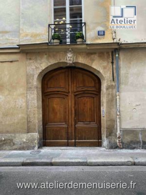 PORTE COCHERE 18 RUE DES GRANDS AUGUSTINS