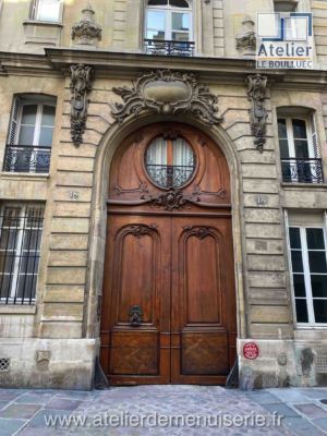 File:Paris Porte cochère rue La Bruyère 2012.jpg - Wikipedia