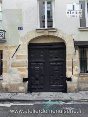 PORTE COCHERE 23 RUE DES GRANDS AUGUSTINS