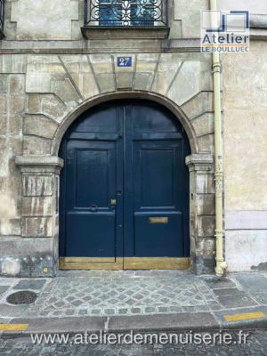 PORTE COCHERE 27  QUAI D\'ANJOU PARIS 4