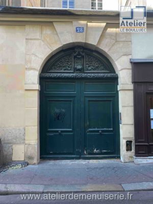 PORTE COCHERE 28 RUE BONAPARTE PARIS 6 