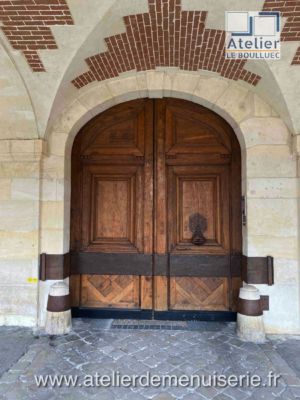 PORTE COCHERE  2 PLACE DES VOSGES PARIS 4 