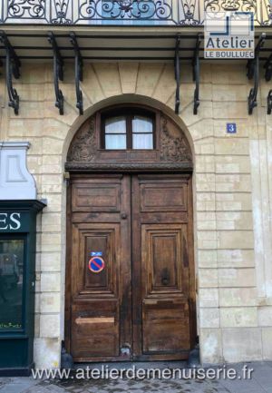 PORTE COCHERE  3 RUE DE SEINE PARIS 6