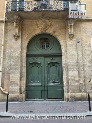 File:Paris Porte cochère rue La Bruyère 2012.jpg - Wikipedia