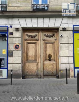 File:Paris Porte cochère rue La Bruyère 2012.jpg - Wikipedia