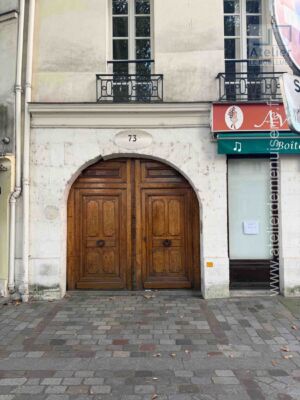 PORTE COCHERE 73 QUAI DE LA TOURNELLE PARIS 5