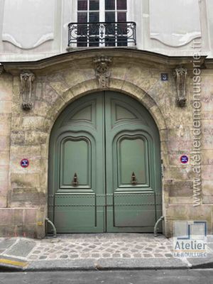 Porte Cochère LOUIS XIII - 3 RUE DES LIONS SAINT PAUL PARIS 4