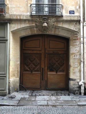 Porte Cochère Louis Xiii - 20 RUE SAINT SAUVEUR PARIS 2