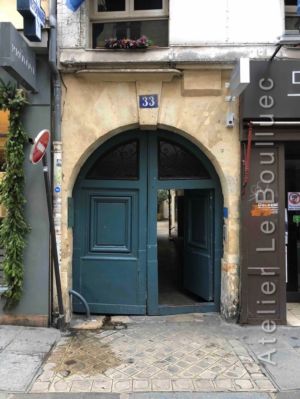 Porte Cochère Louis Xiii - 33 RUE DES PETITS CHAMPS PARIS 2EME