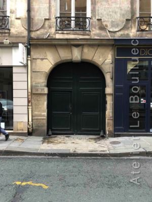 Porte Cochère Louis Xiii - 35-37 RUE DES PETITS CHAMPS PARIS 2EME